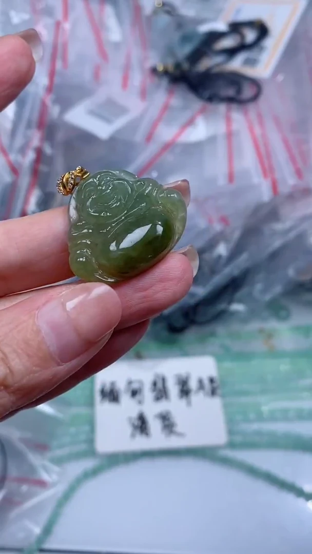 颈饰银S925镶嵌翡翠吊坠