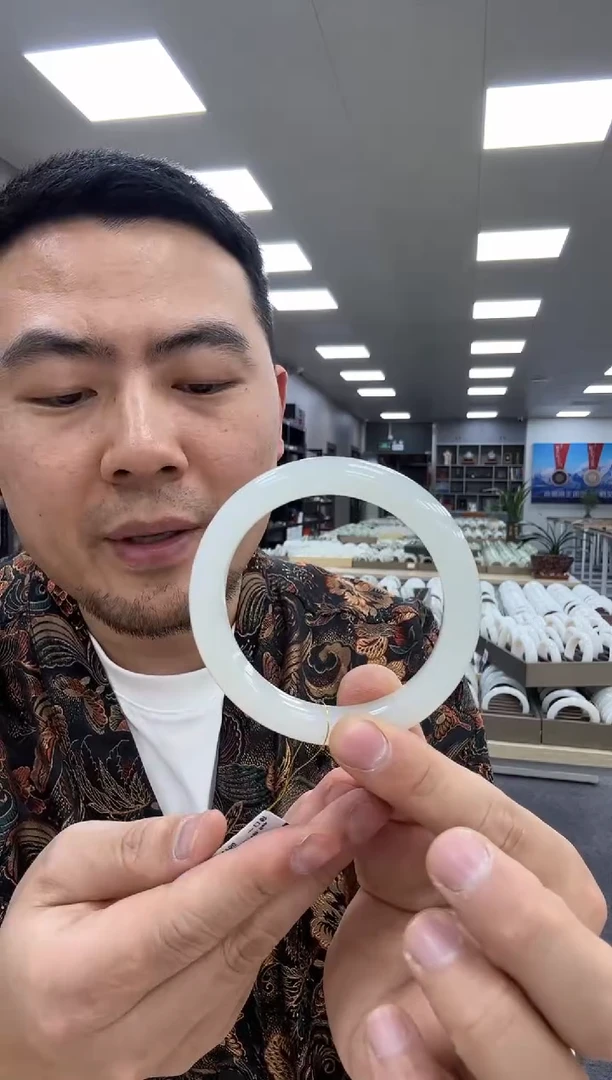 【闪购商品】和田玉手镯未镶嵌60 387