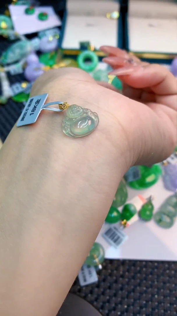 翡翠18K金镶嵌吊坠(不含链)1