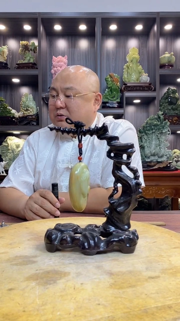 玉您***样 玉岫岩料手工雕刻摆件居家装饰送礼一物一图