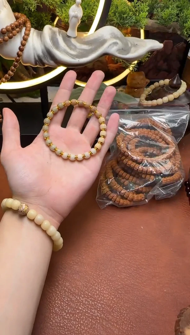 菩提根/象牙果手串干磨渐变四色桶珠单圈