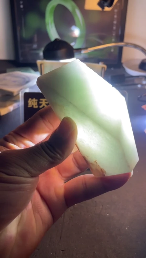 颈饰未镶嵌翡翠果*翡翠