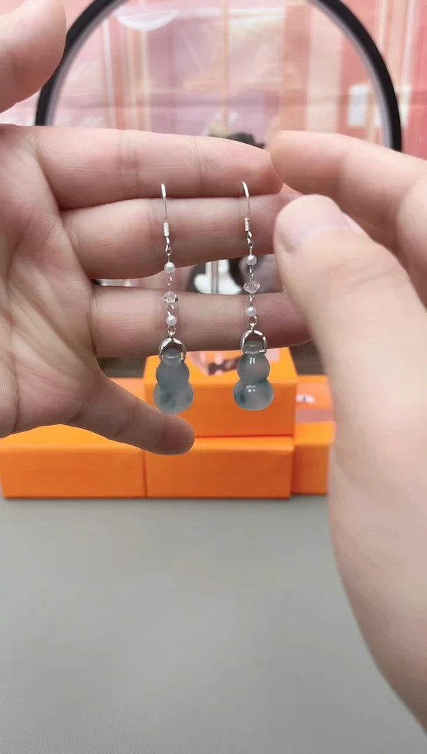 银S925镶嵌石英质玉（天山翠）耳坠c818