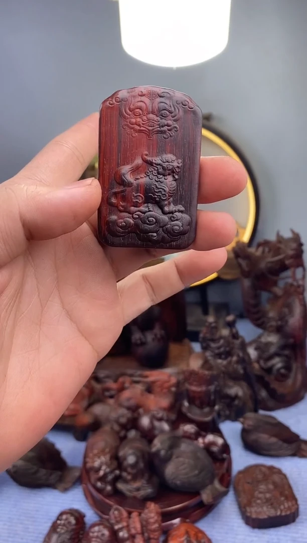 檀香紫檀（小叶紫檀）家****店貔貅牌子