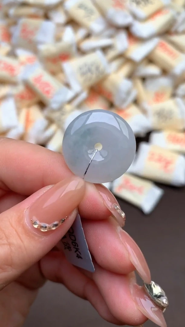 【闪购商品】翡翠颈饰未镶嵌—