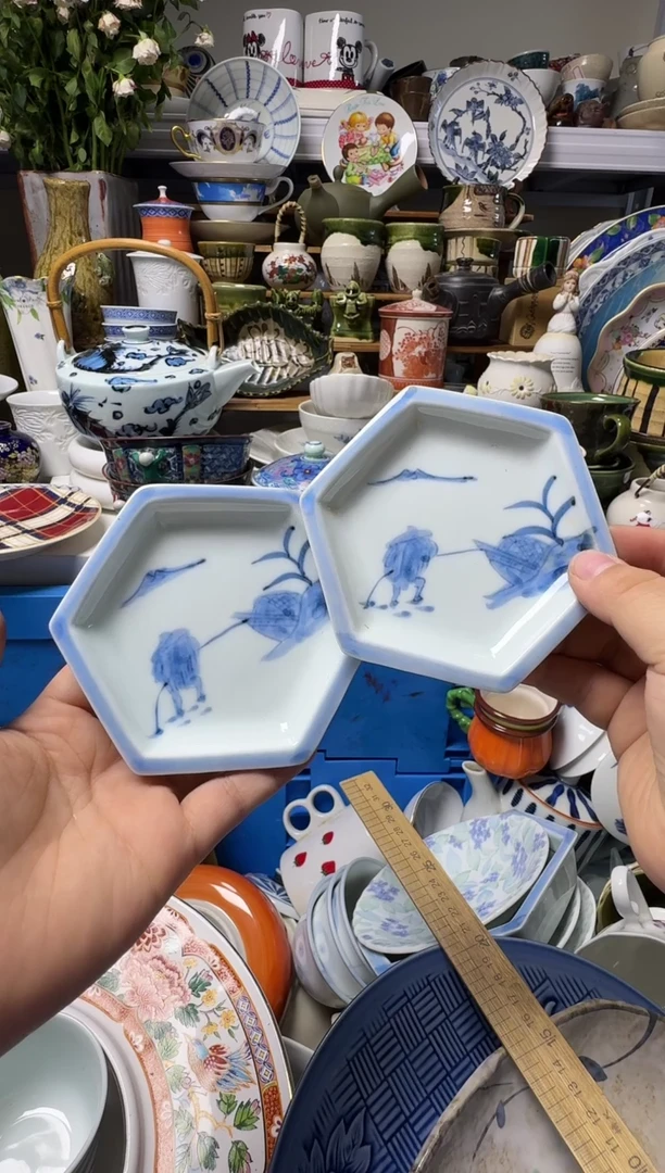 中古瓷器，默认微瑕-020，2个手绘的小碟。