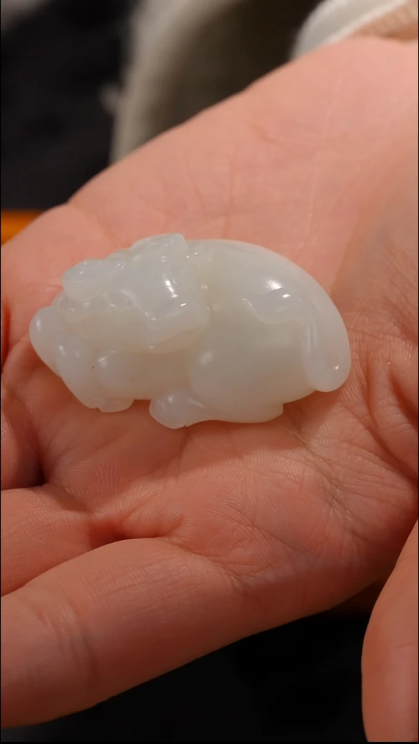 吊坠(不含链)未镶嵌和田玉（白玉）和田玉十二生肖牛吊坠 约33.4g