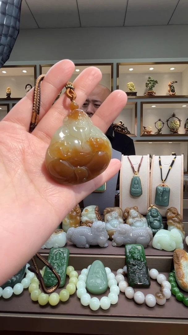 颈饰未镶嵌和田玉苏