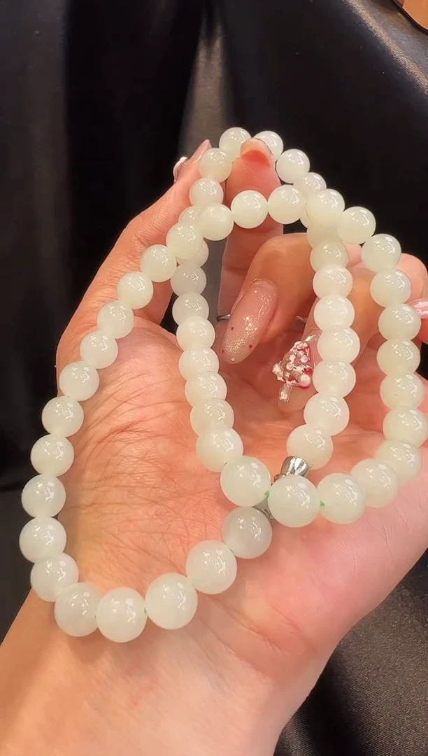 颈饰未镶嵌和田玉珠链