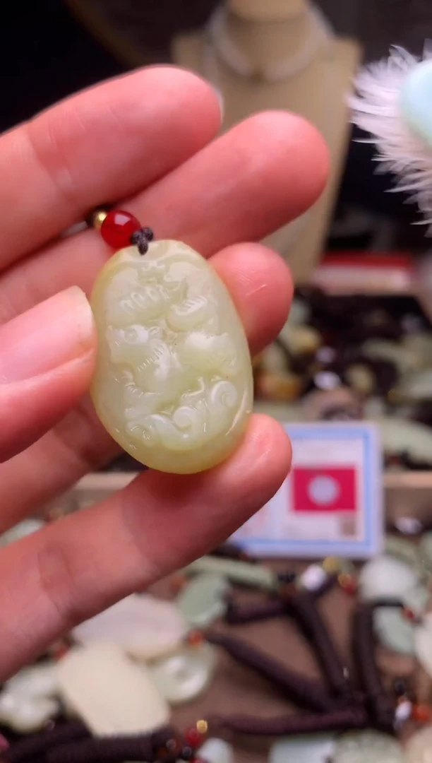 颈饰未镶嵌和田玉新疆料青海料清水和田玉吊坠