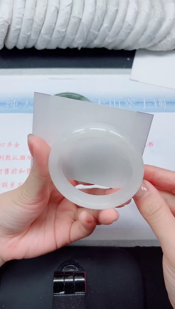 【闪购商品】石英质玉手镯未镶嵌295#52.6