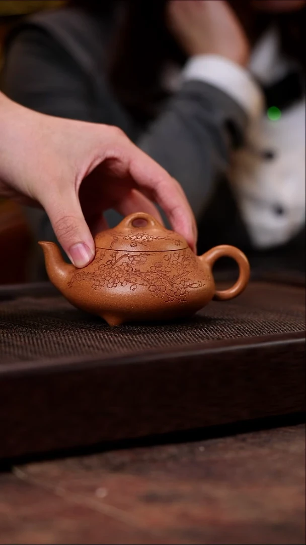 宜兴紫砂汉棠石瓢