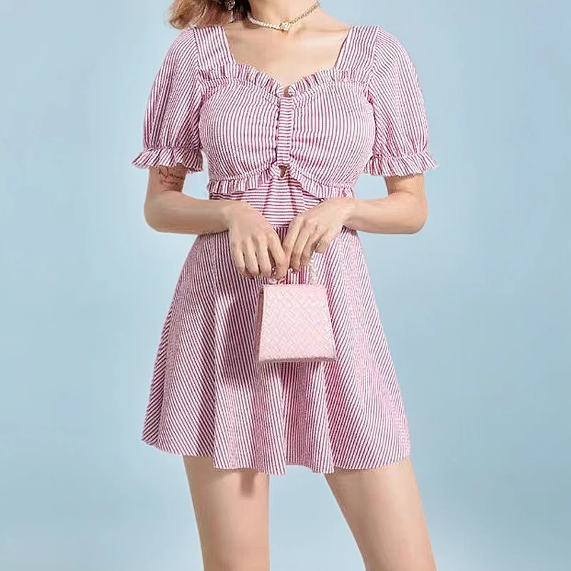 时尚女士中版连体泳衣小个子韩版妈妈保守MM浅色遮肉派对长袖夏日