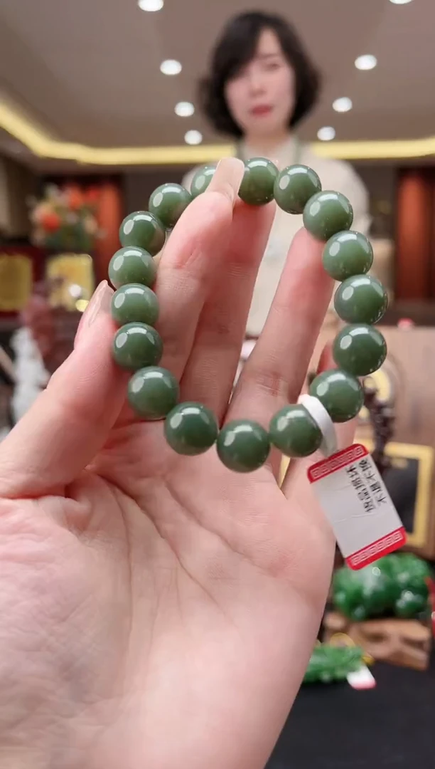 颈饰未镶嵌和田玉by12