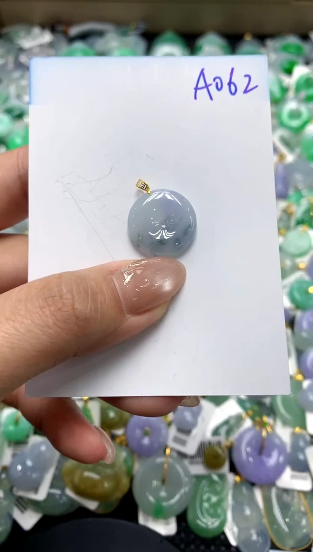 【闪购商品】翡翠颈饰18K金镶嵌111111111