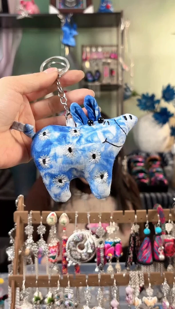 彩云南阁非遗老绣饰品625*