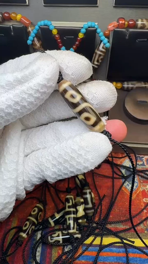 只买单纯的吊坠，没带链子，属的性质。无真****術4y