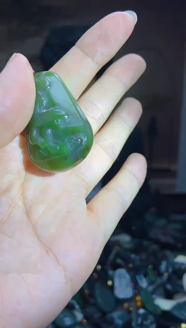 颈饰未镶嵌和田玉1