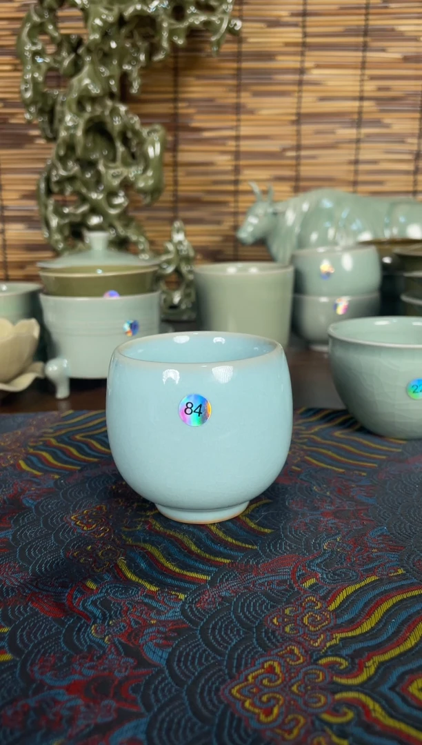 其他天青釉龙蛋杯
