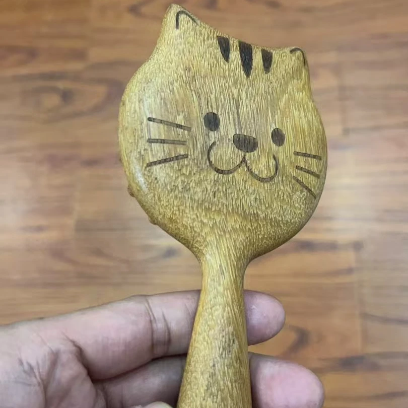 金丝檀猫咪按摩梳子一把