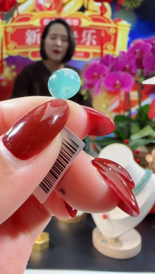 【闪购商品】翡翠吊坠(不含链)未镶嵌面包扣多样性发一