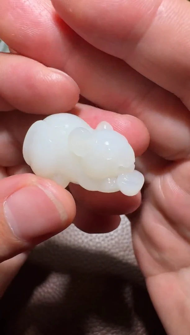 未镶嵌和田玉挂件和田玉