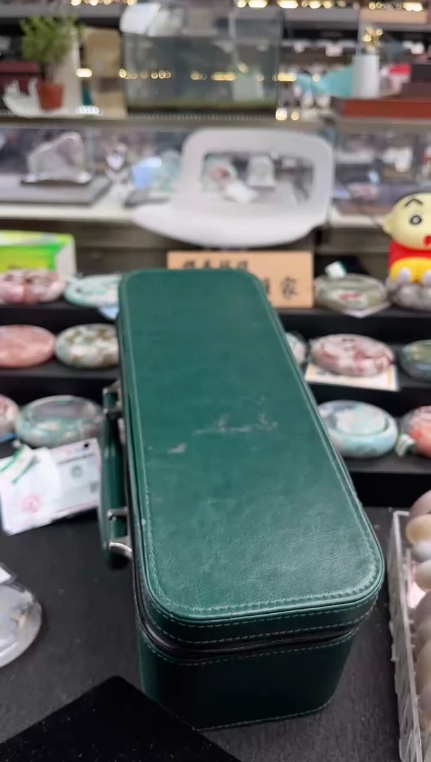 未镶嵌手镯石英质玉六*六圈口（赠品镯心）