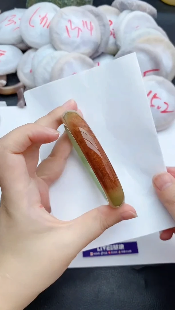 未镶嵌手镯石英质玉99+62/63