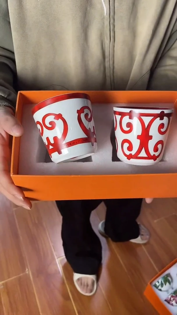杯鸿辉家品牌瓷器，京东包邮！