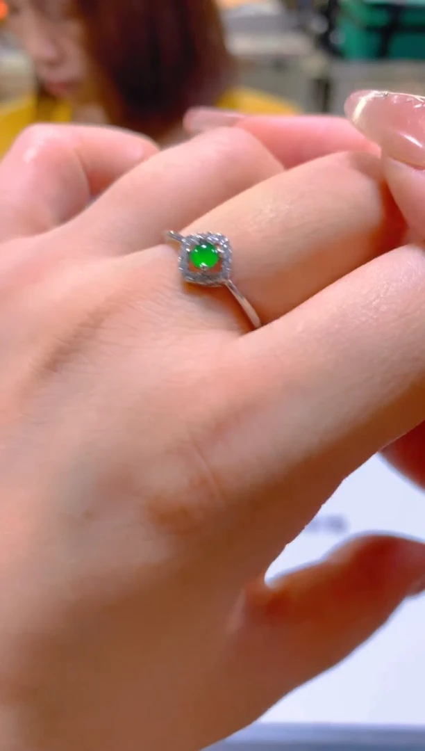 未镶嵌戒指翡翠多样性发一