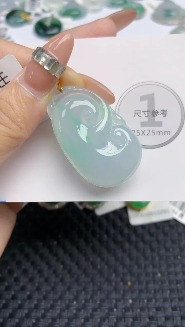 颈饰18K金镶嵌翡翠 天然缅甸A货翡翠百元以上9元证书费自理
