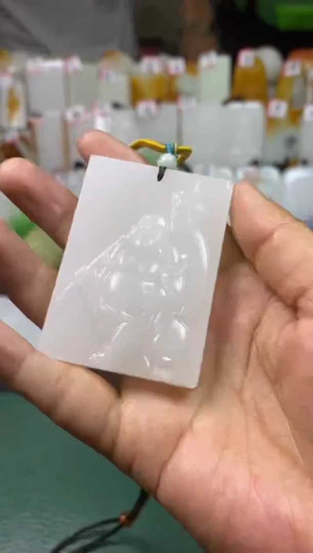 天然玉石未镶嵌颈饰佛