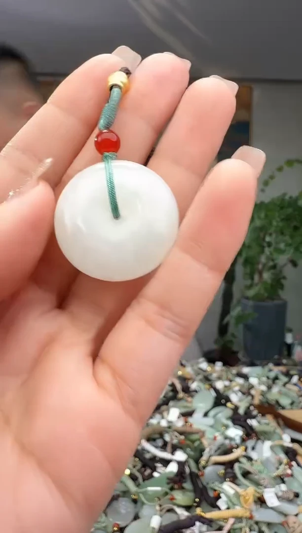 颈饰未镶嵌和田玉拍一发一多样性发货