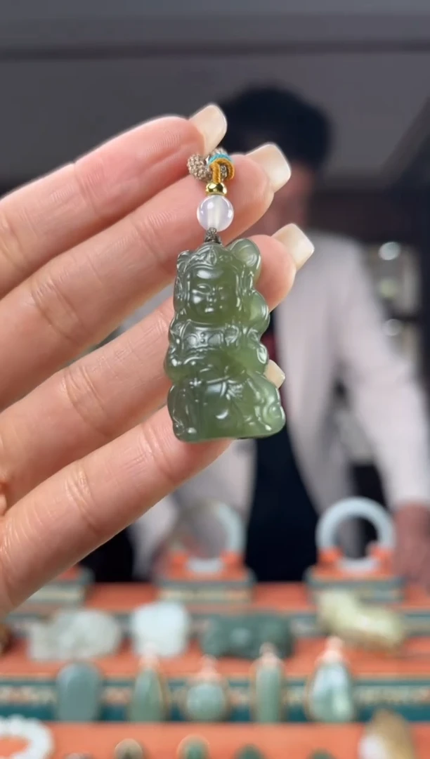 颈饰未镶嵌和田玉1