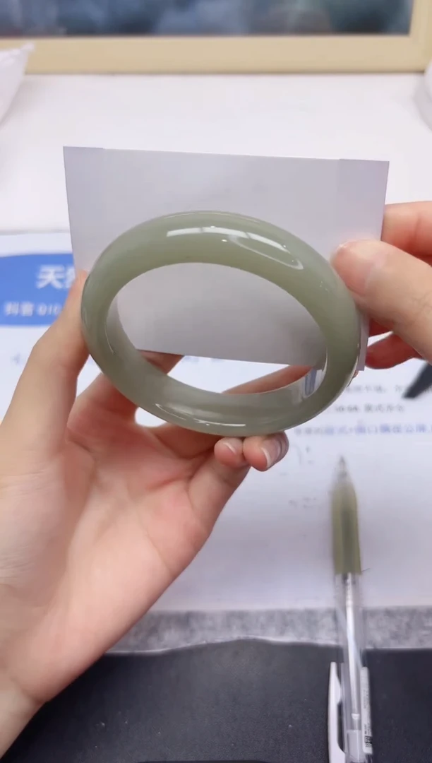 石英质玉手镯未镶嵌133-60.8