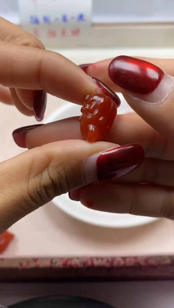 【闪购商品】南红玛瑙颈饰未镶嵌w2132南红柿子红九尾狐*1