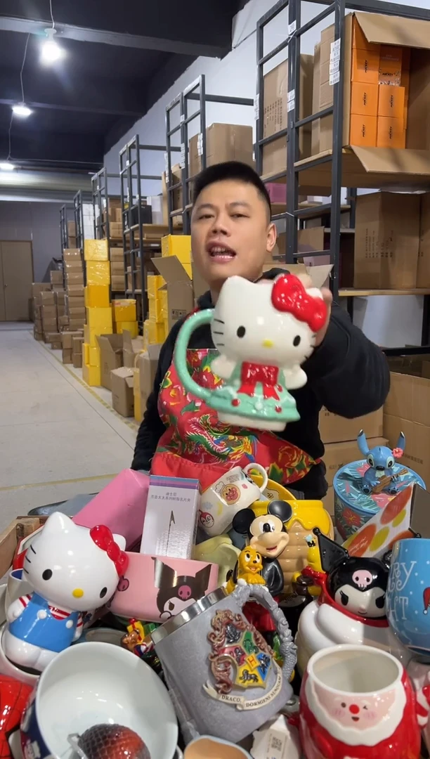 【闪购商品】杯圣诞绿色裙子kt全身杯