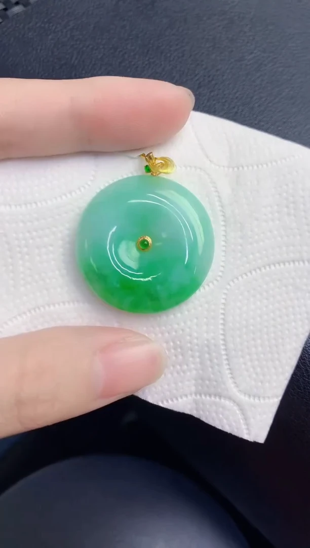 颈饰18K金镶嵌翡翠天然翡翠缅甸A货