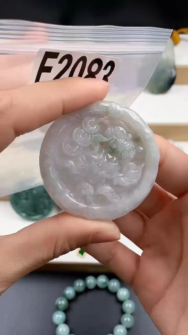 颈饰未镶嵌翡翠天然翡翠吊坠挂件