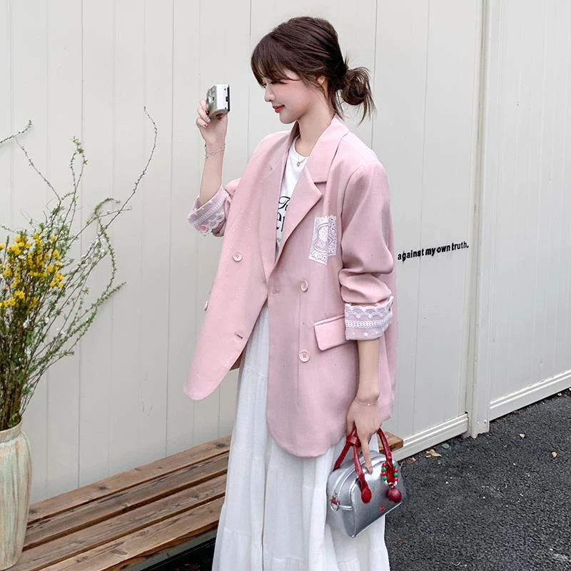 高级感蕾丝搭配减龄西装外套春季新款百搭休闲宽松显瘦职业装上衣