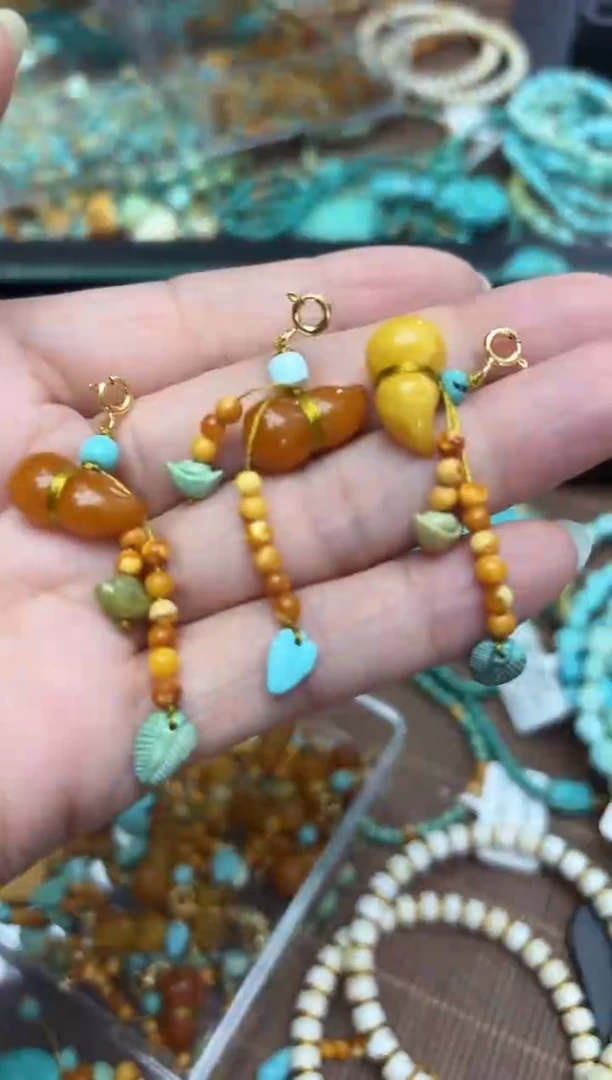 裸石琥珀未镶嵌葫芦提溜多样性发一件设计款