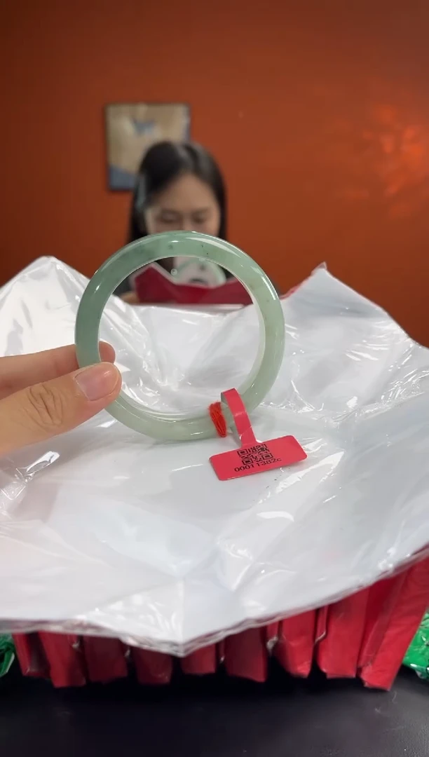 未镶嵌手镯翡翠3