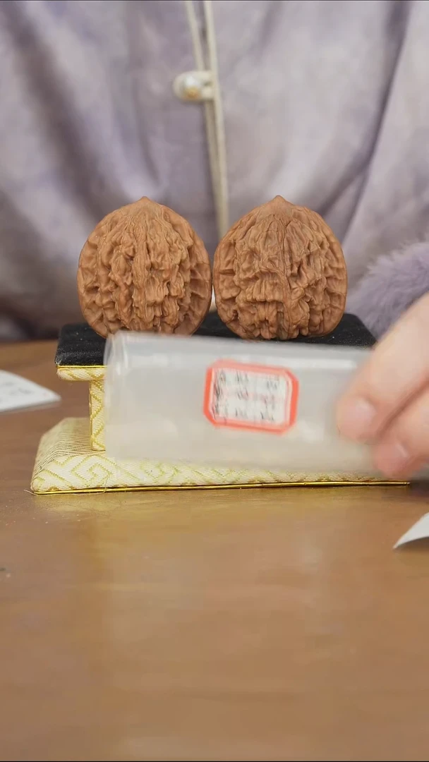 把件文玩核桃麦穗虎头