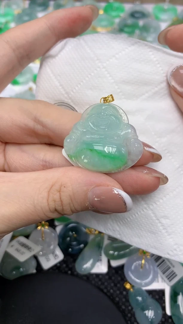 颈饰18K金镶嵌翡翠111111111