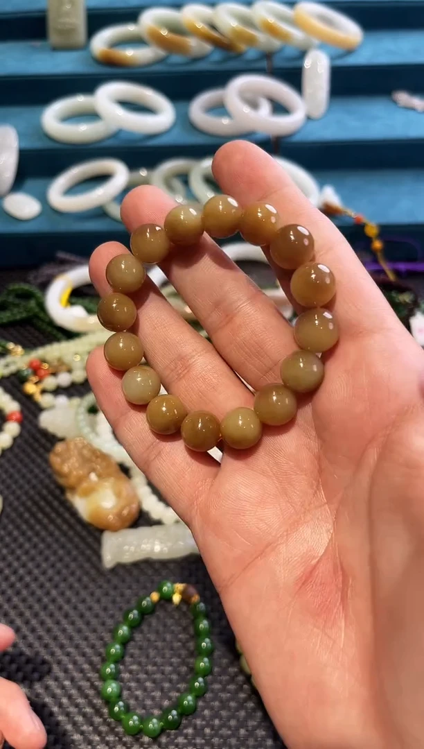 未镶嵌手链和田玉（糖玉）小艾多样性发货拍一发一