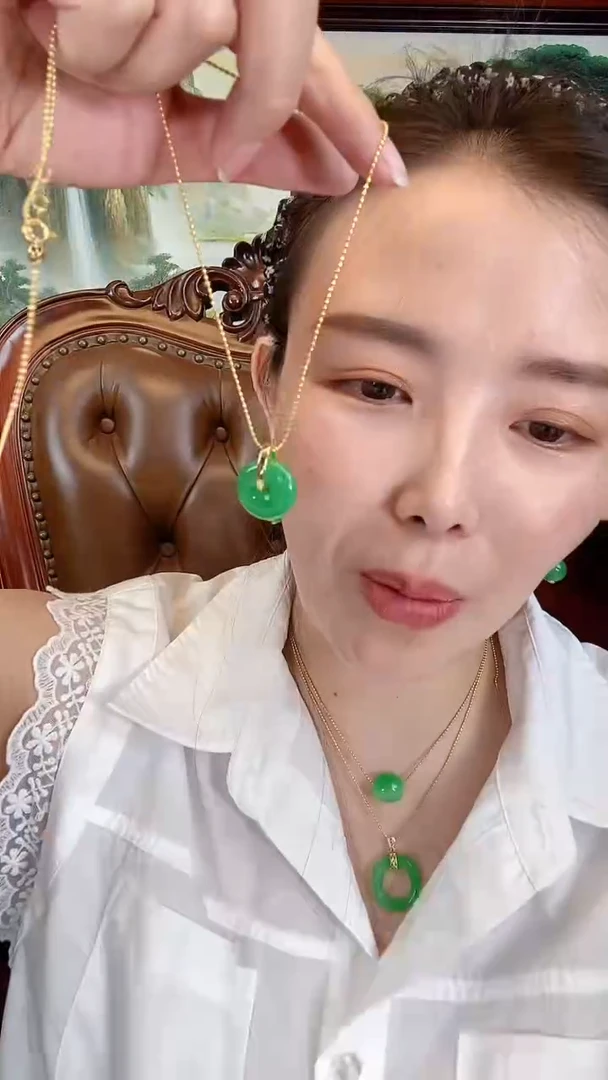 翡翠未镶嵌吊坠(赠链)X20阳绿平安扣