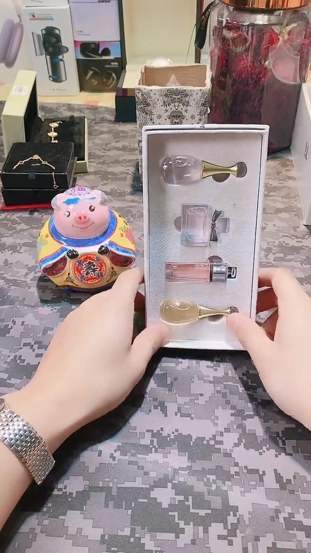 瓷片瓷器 库房到期 全部地板价@@1