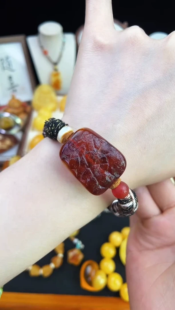 琥珀未镶嵌珠宝奇石柒月
