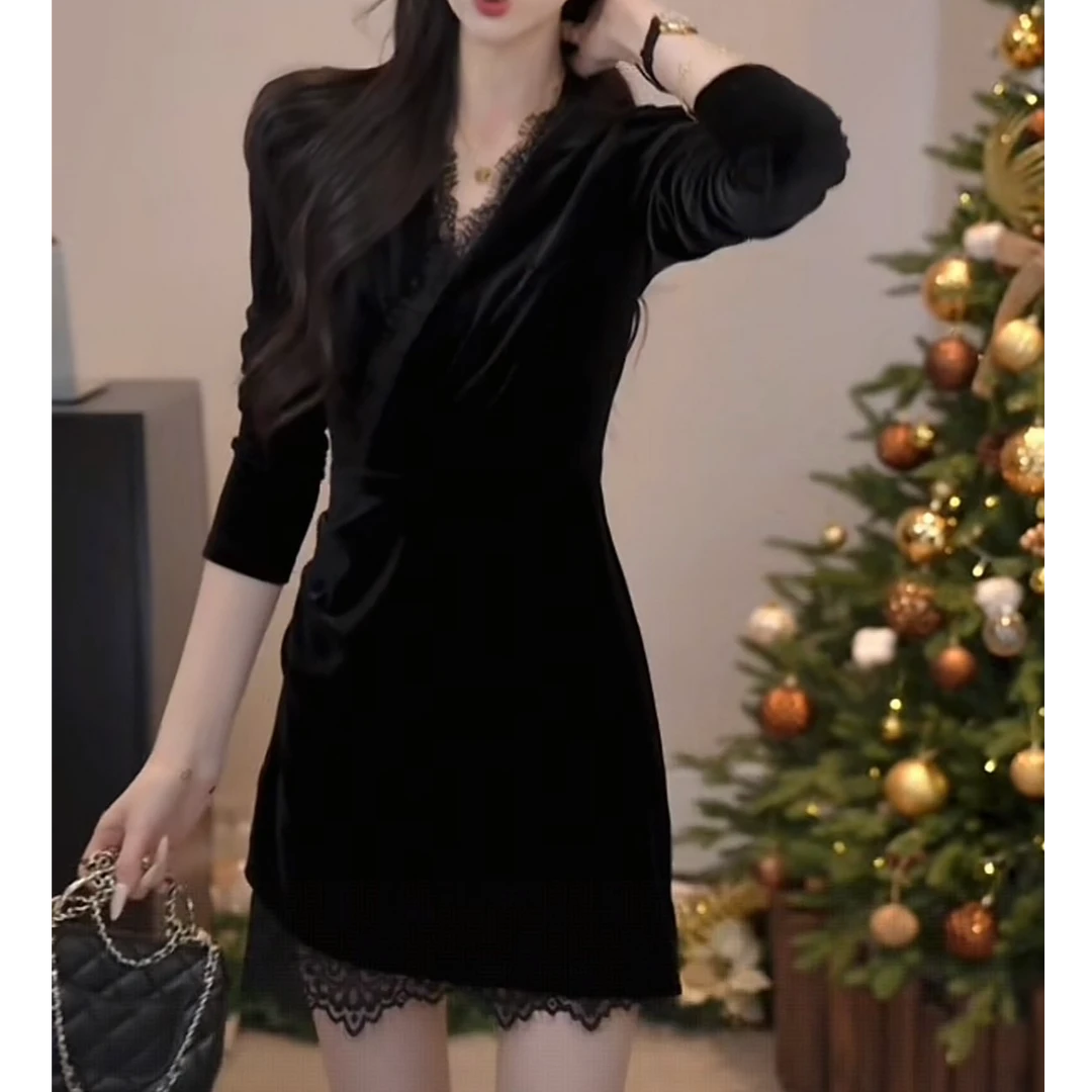 【心纯似羽】气质收腰交叉V领蕾丝边丝绒连衣裙设计洋气高级连衣裙