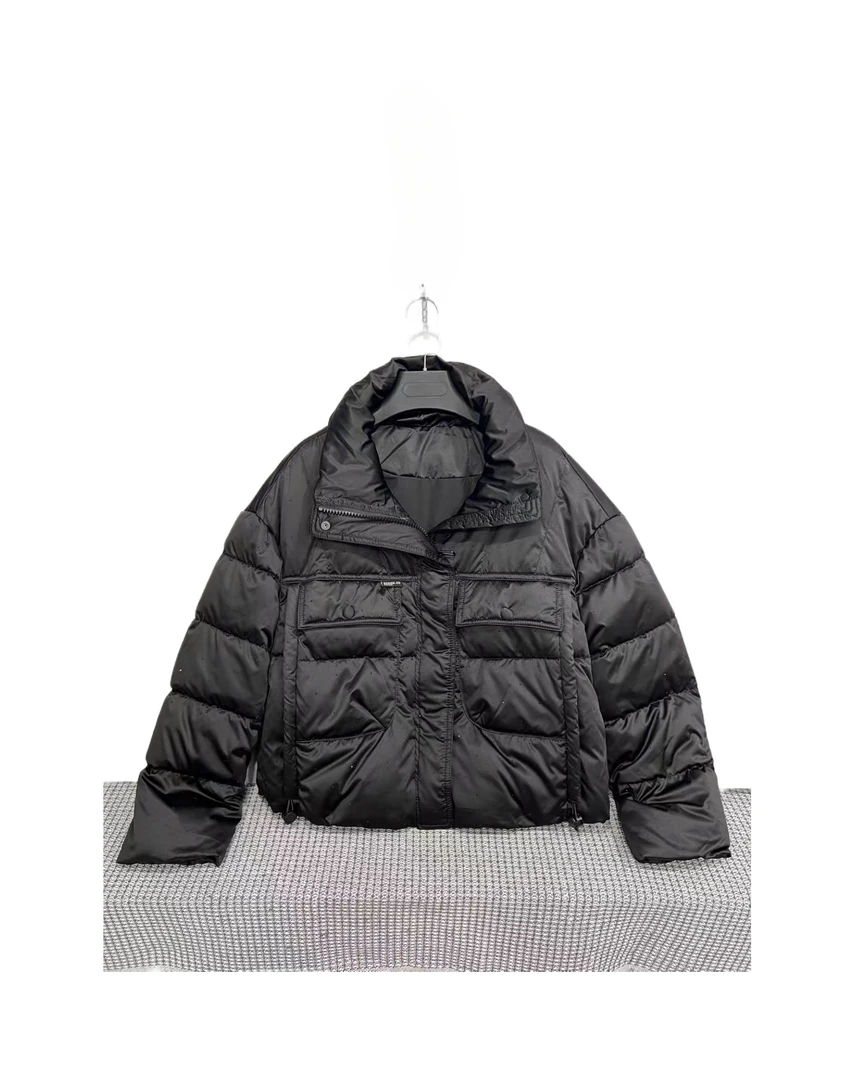 D 86118 亮钻  字母小标装饰  纯色  时尚 百搭 羽绒服